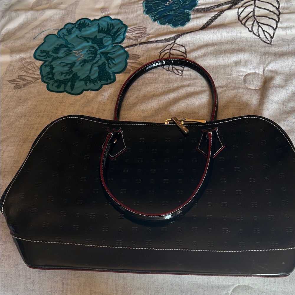 Elegant Black Handbag Arcadia